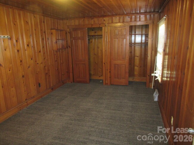 Foto del edificio - 505 S Cedar St