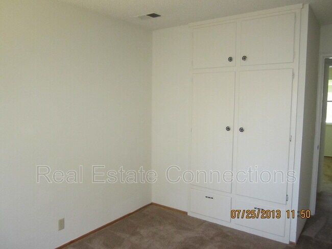 Foto del edificio - 1556 Adrien Dr