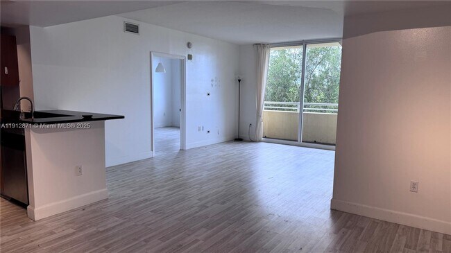 Building Photo - 18800 NE 29th Ave