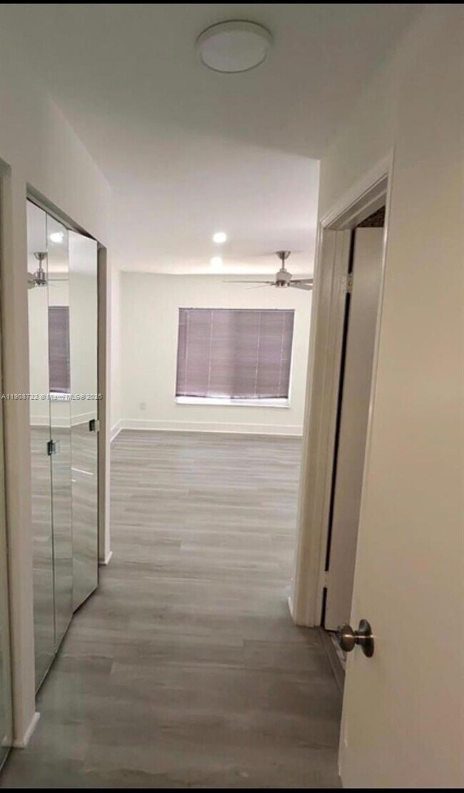 Foto del edificio - 1430 SW 85th Terrace