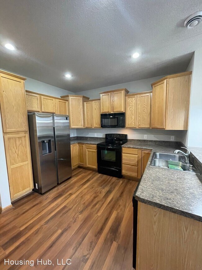 Foto del edificio - 2 br, 2.5 bath House - 3440 125th Dr NE #C