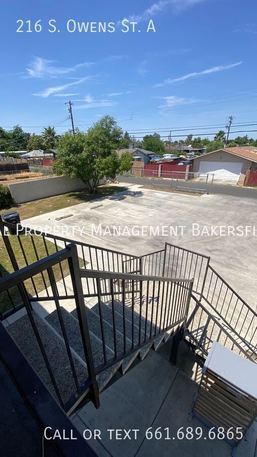 Building Photo - 216 S Owens St