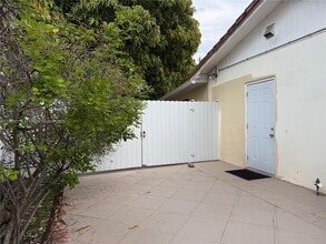 Building Photo - 1715 SW 102nd Ct