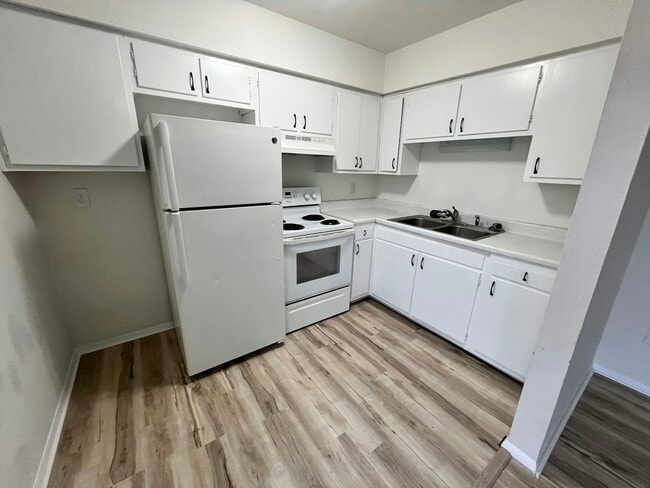 Photo - 23 South River Street, Unit 5 Apartment