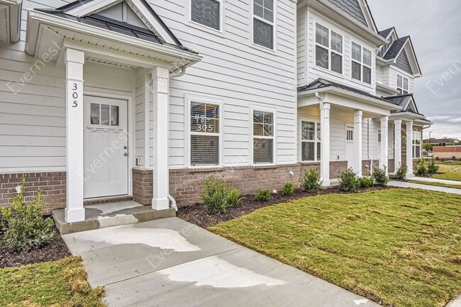 Building Photo - 307 Raines Ct