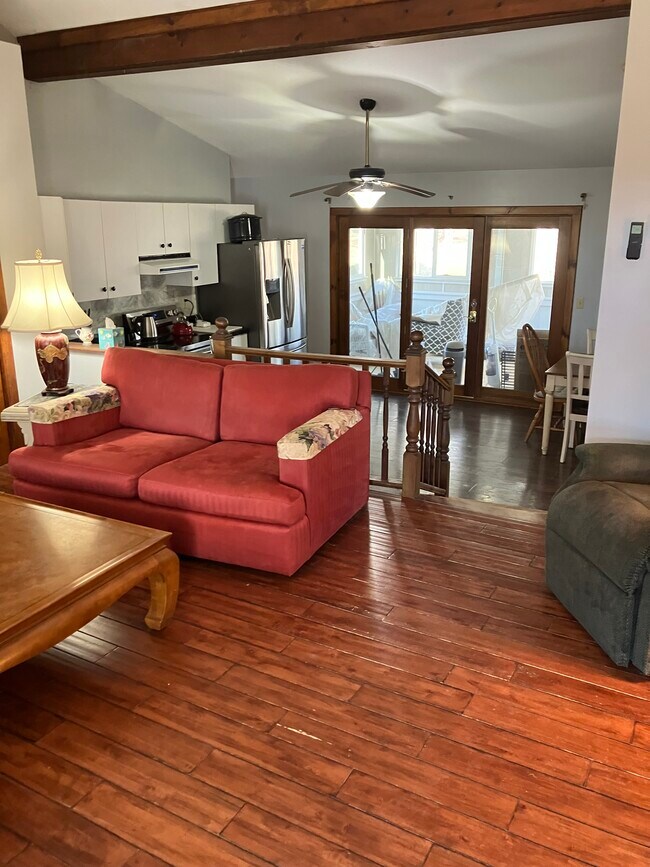 Foto del edificio - 43 Shasta Dr