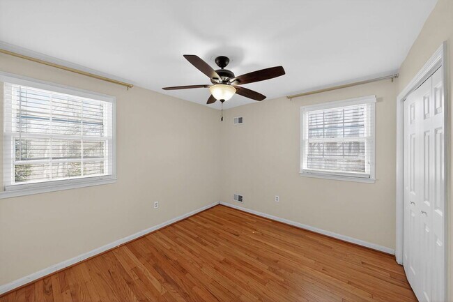 Foto del edificio - 12203 Westview Dr