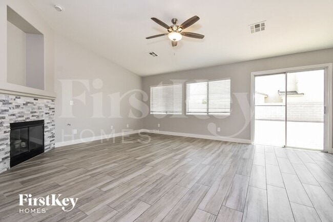 Building Photo - 5312 N Regena Rose St