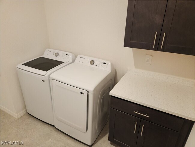 Foto del edificio - 26013 Ocelot Ln