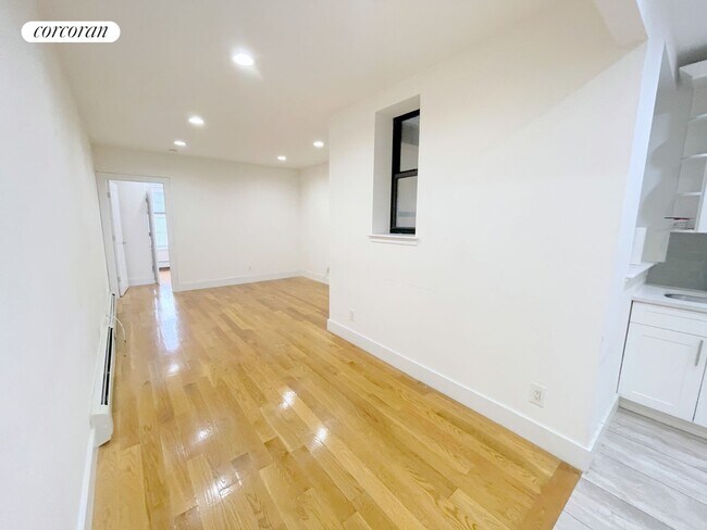 Building Photo - 100 W 138th St