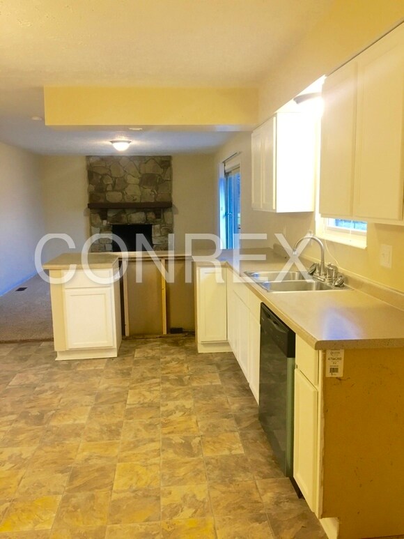Building Photo - 4467 Aristocrat Cir