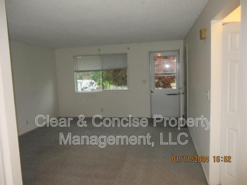 Foto del edificio - 590 67th St