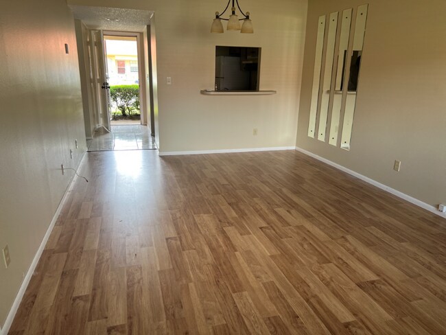 Foto del edificio - 2460 Northside Dr