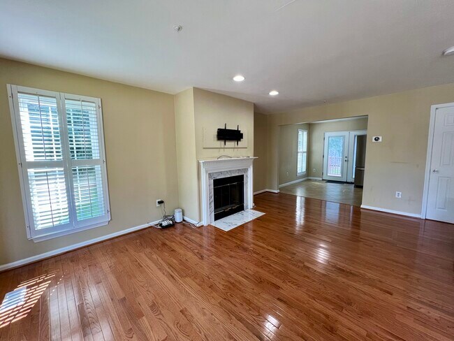 Living Room - 2635 Deer Ridge Dr