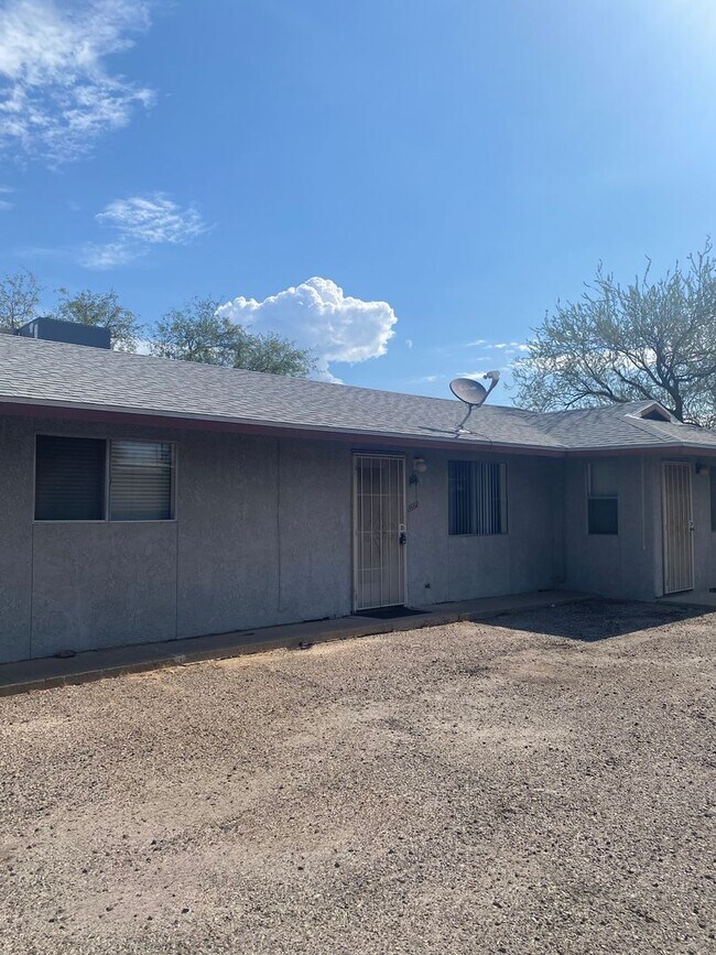 Building Photo - Sparkman Triplex