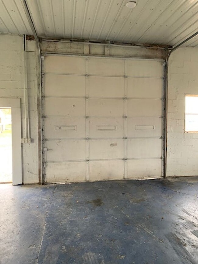 Photo - Two bedroom with oversize attached garage House