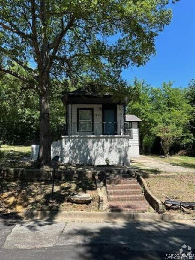 Building Photo - 1613 Johnson St