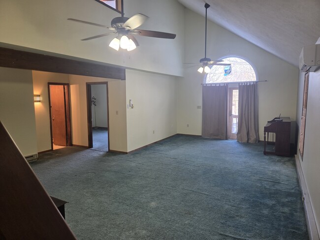 Building Photo - 115 Sugar Loaf Ln