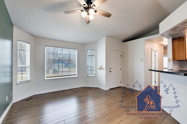 Building Photo - 1393 Caterpillar Ave N