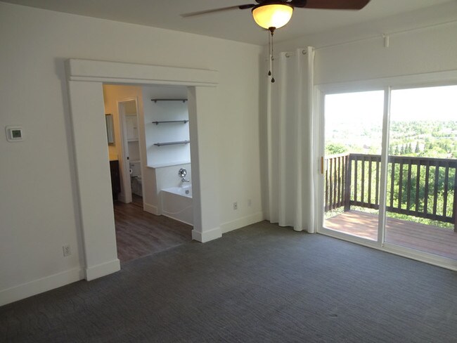 Building Photo - 5516 Butte View Ct
