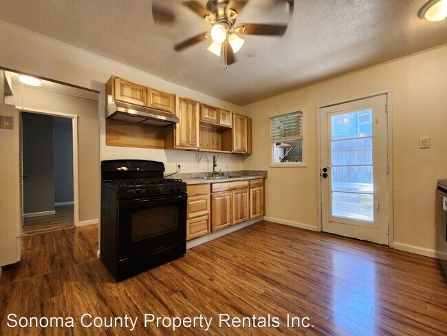 Foto del edificio - 2 br, 1 bath House - 8345 Mirabel Ave