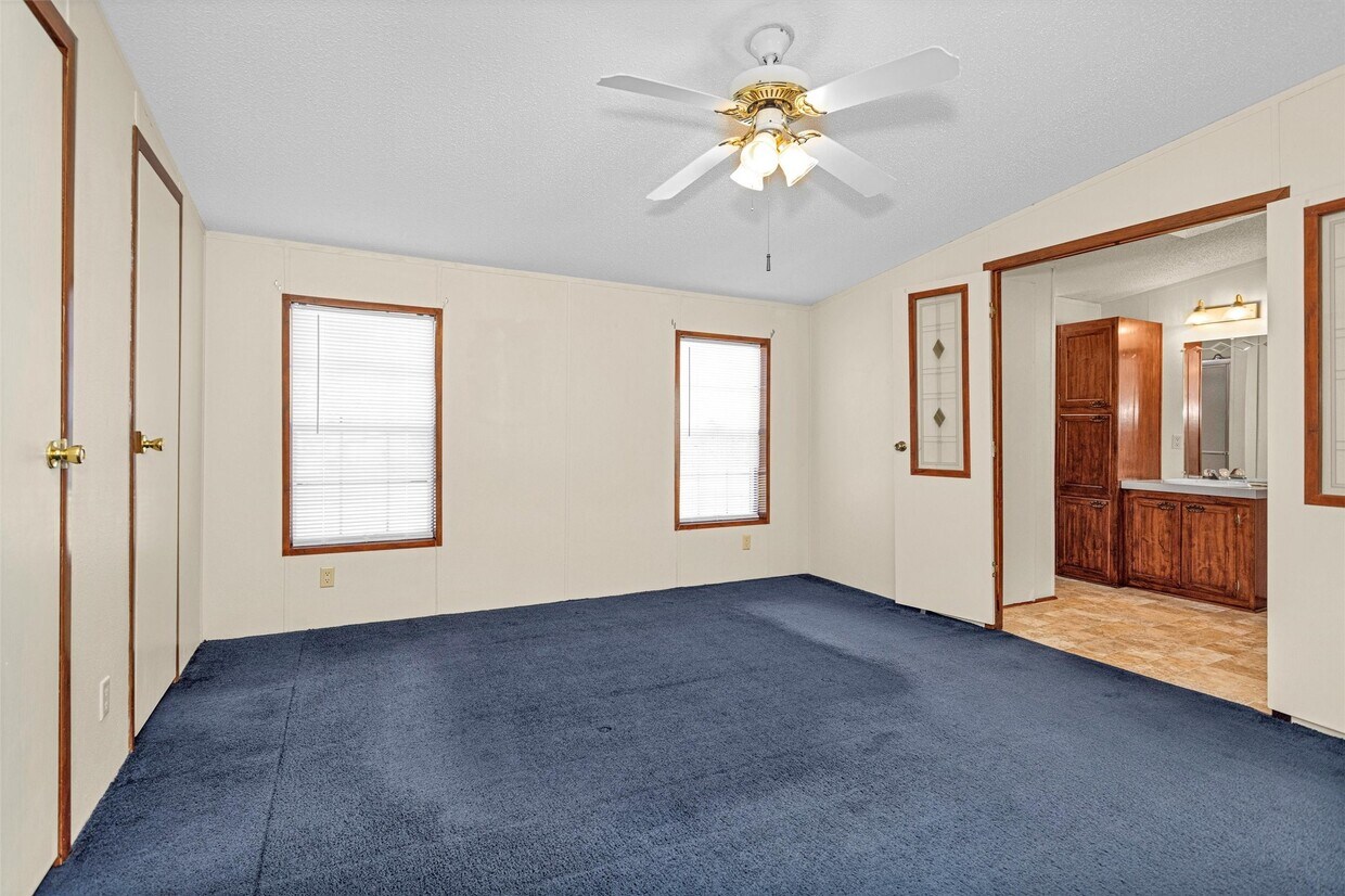 Foto principal - 11261 Rose Rd