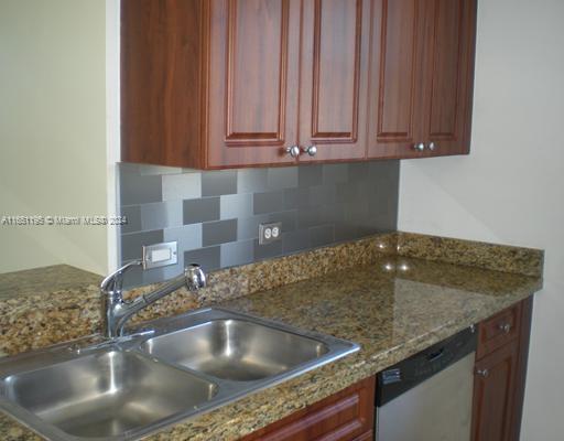Foto del edificio - 2600 SW 27th Ave