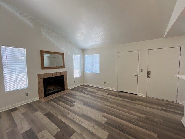 Foto del edificio - A stunning 2-bedroom, 1-bathroom rental pr...