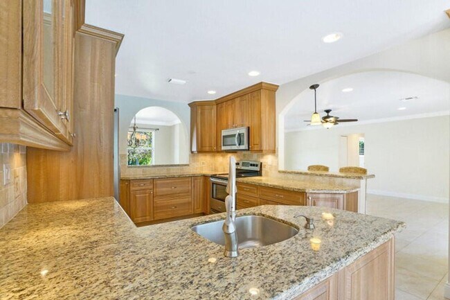 Building Photo - 1104 Little Harbor Dr