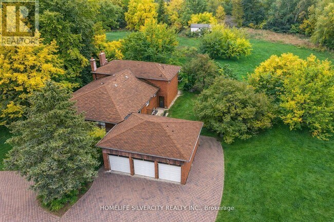 Photo du bâtiment - 4395 Castlemore Rd