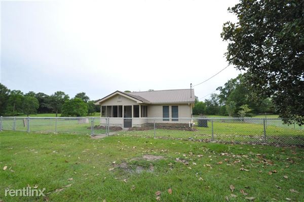 Foto del edificio - 23159 Whitfield Rd