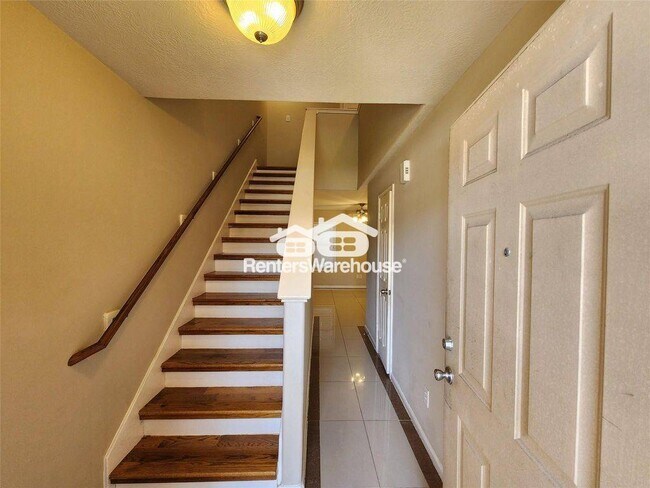 Foto del edificio - 11111 Valley Kings Dr