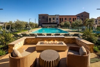 Building Photo - Vasari at Ventana