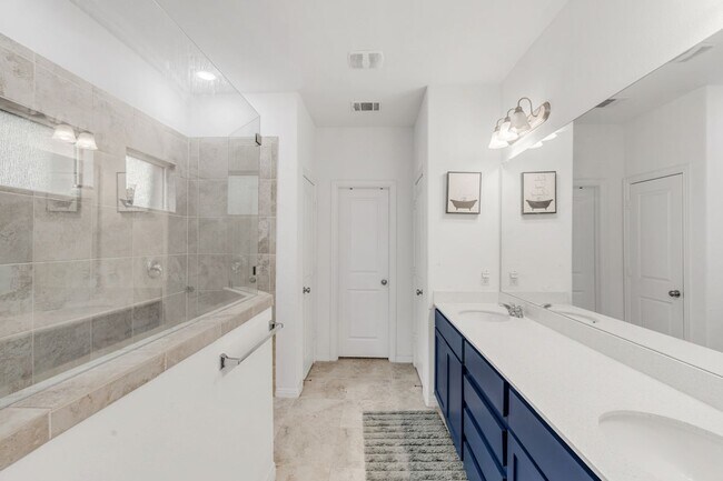 Building Photo - 111 Fortuna Ct