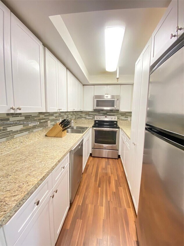 Foto principal - 10641 SW 108th Ave