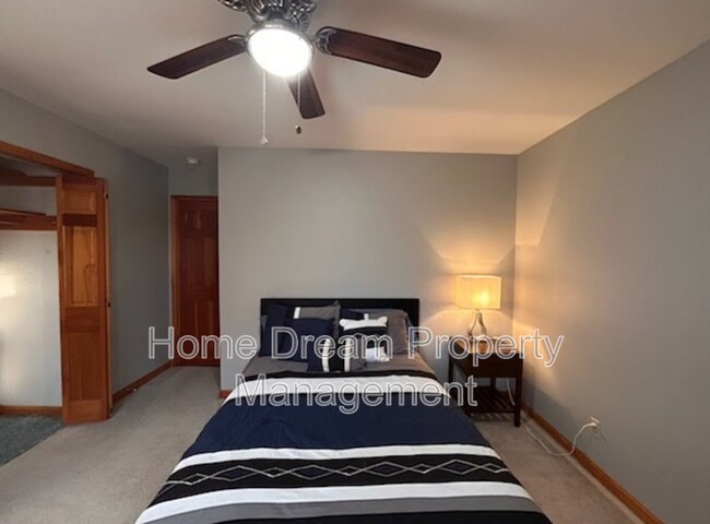 Foto del edificio - 1401 Bragg Rd