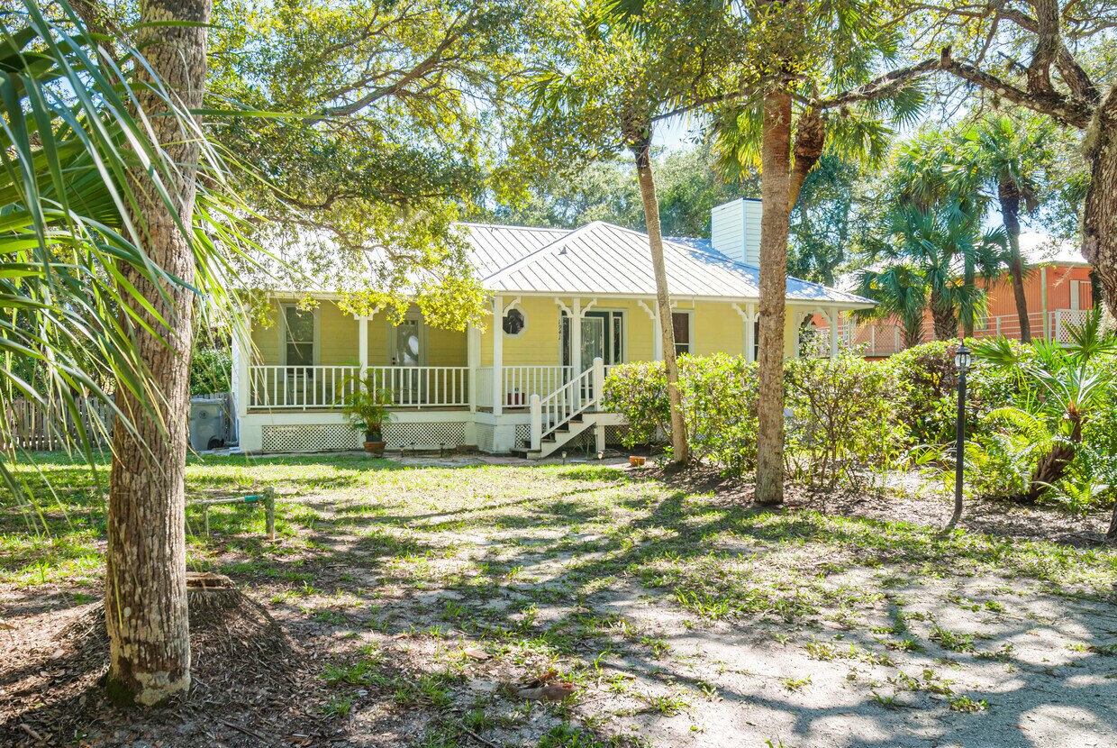 Foto principal - 1941 W Shell Ln