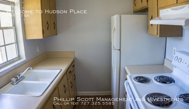 Foto del edificio - Riverwood Apartments!