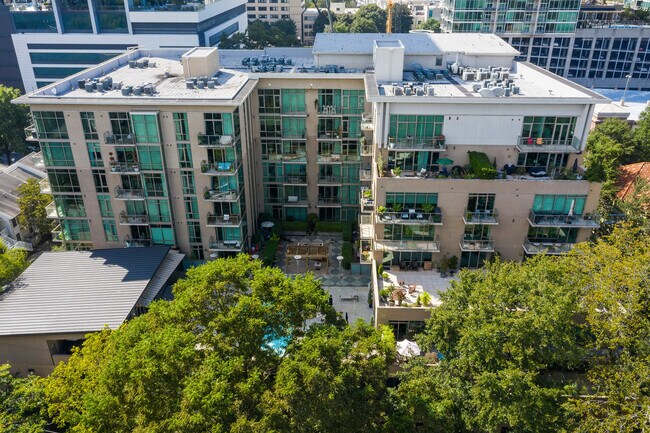 Foto del edificio - 905 Juniper St NE