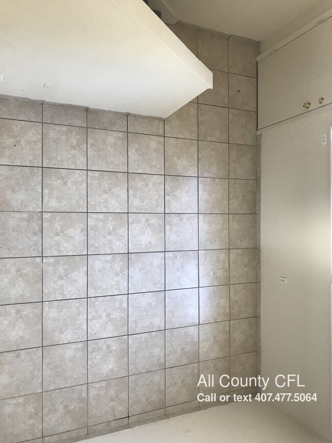 Building Photo - 4003 Woodfern Dr