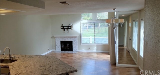 Building Photo - 107 Fallingstar