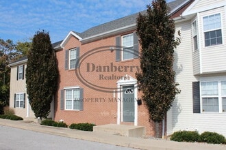 Building Photo - 1103 N Byrne Rd