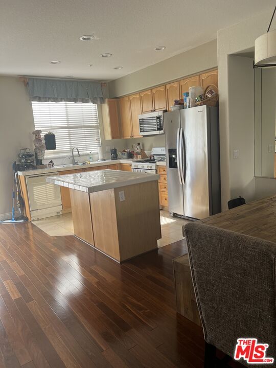 Foto del edificio - 4517 Montecito Dr