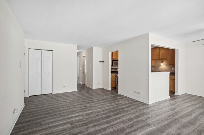 Foto del edificio - 402 Sandalwood Ln