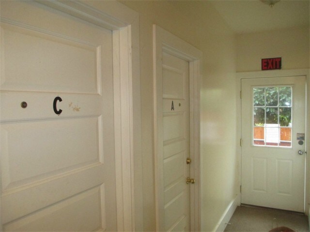 Foto del edificio - 4017 5th Ave NE