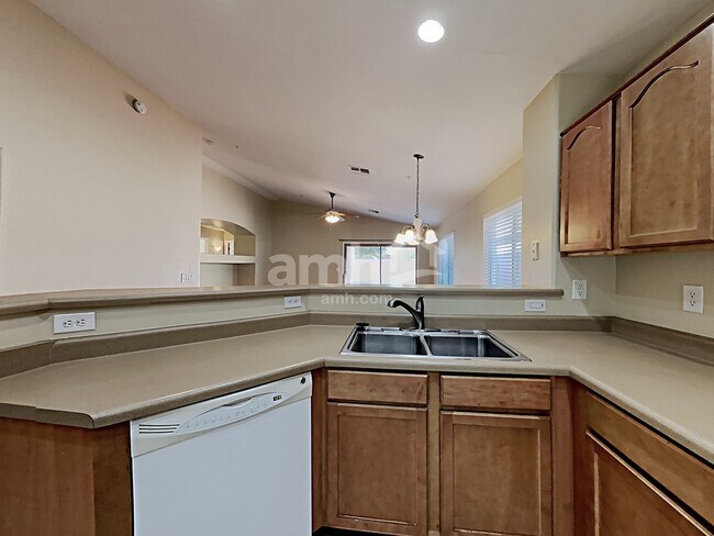 Foto del edificio - 414 S 114th Ave