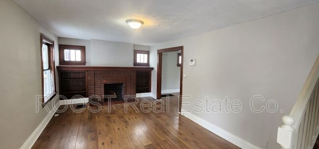 Building Photo - 566 Lilley Ave