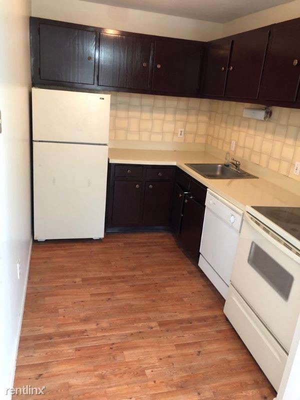 Building Photo - 1 br, 1 bath Apartment - 259 Oakville Ave