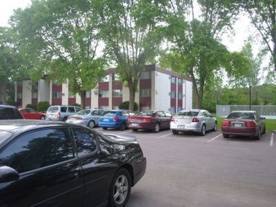 Building Photo - 107 Parkway Ave