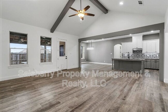 Building Photo - 121 Cedar Ln